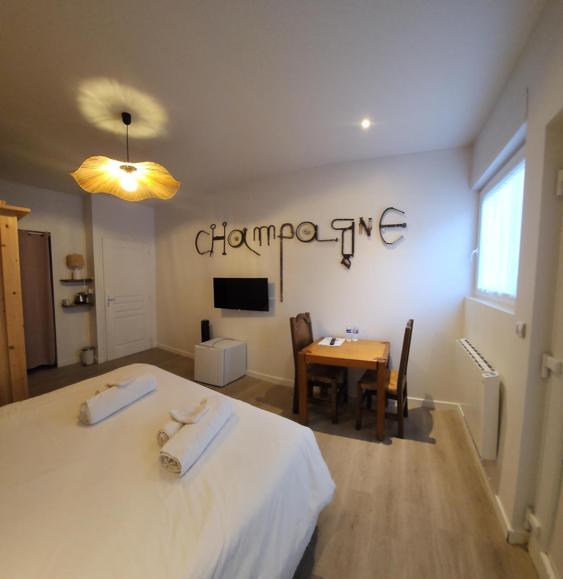 Chambres Privees Hyper-Centre Epernay Lit 160X200Cm Exterior photo